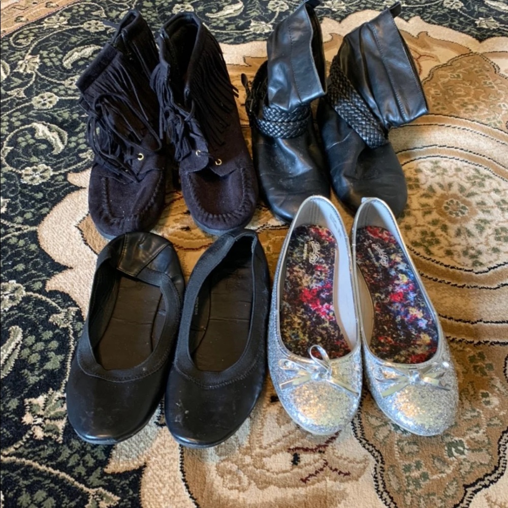 4 pairs of shoes